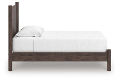 Pamytta - Panel Platform Bedroom Set