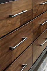 Kraeburn - Dresser - Brown / Black
