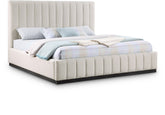 Lucia - Bed
