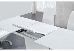 D2279 - 5 Piece Dining Room Set (D2279 Dining Table And 4 D9002 Dining Chairs) - White