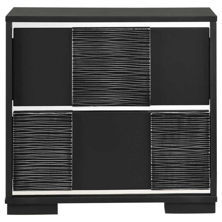 Blacktoft Black Queen Bed 4 Pc Set - MyWaynesHome #
