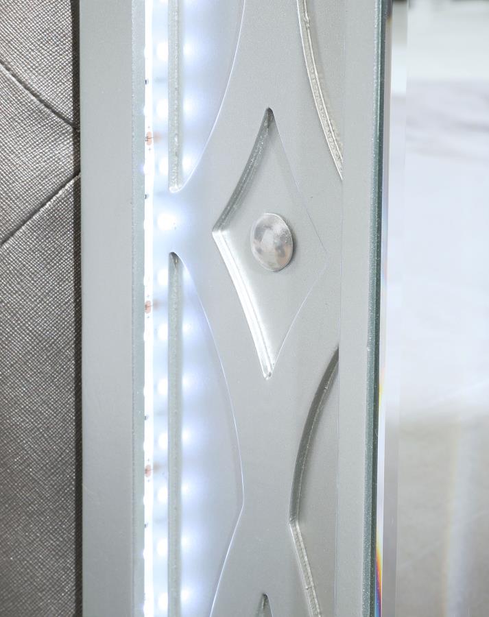 Gunnison Silver Queen Bed - MyWaynesHome #