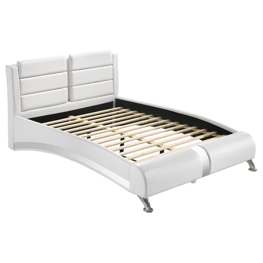 Jeremaine White Queen Bed - MyWaynesHome #