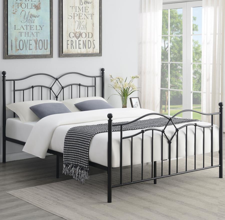 Klossen Black Queen Bed - MyWaynesHome #