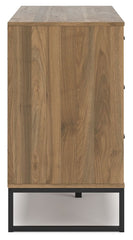 Deanlow - Six Drawer Dresser - Honey