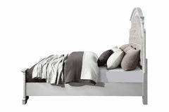 Florian - Cama Queen - Piel Sintética Beige y Blanco Antiguo